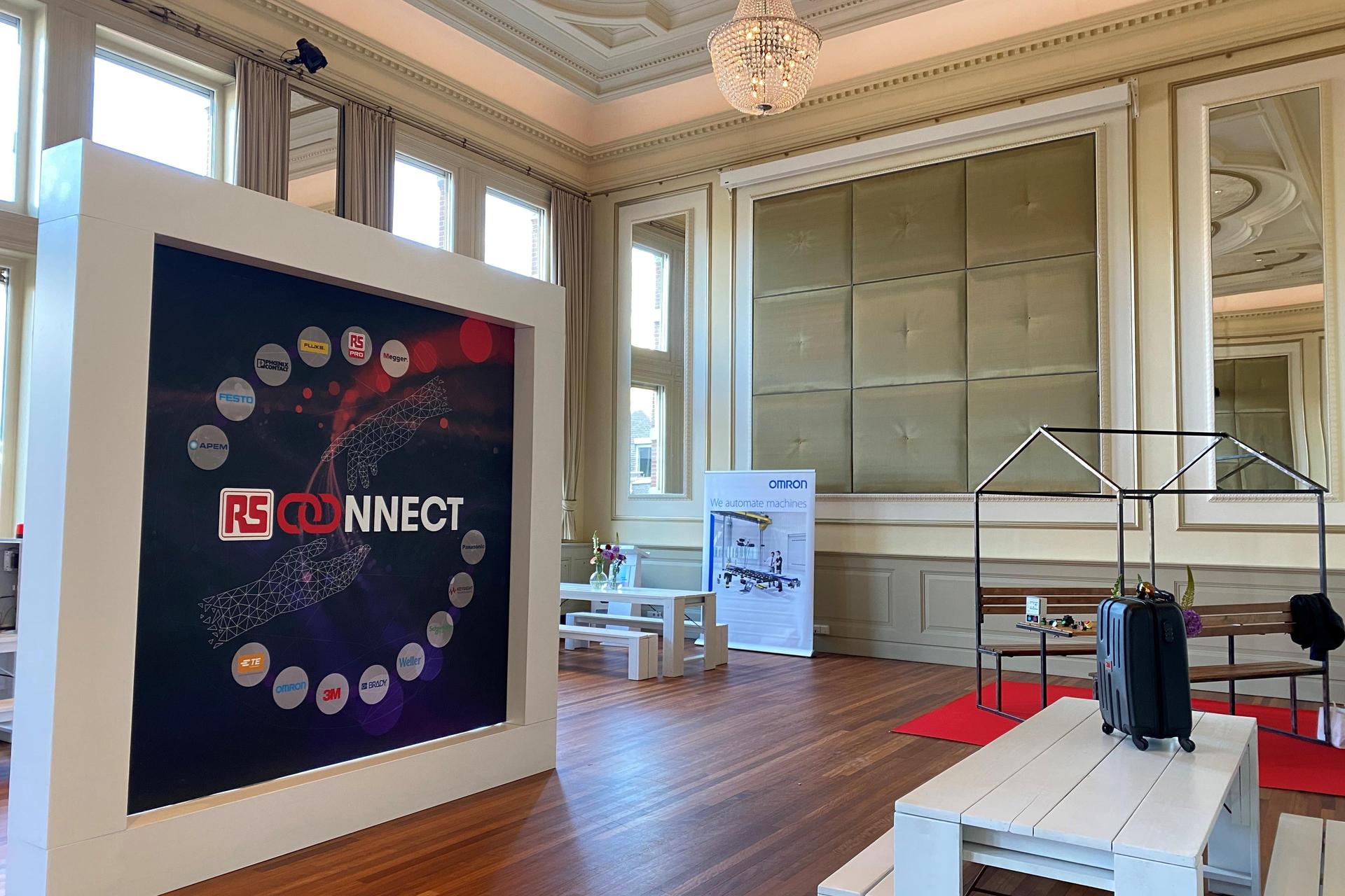 Zaal ingericht voor RS Connect tijdens netwerkevent in muziekhuis en evenementenlocatie PHIL Haarlem