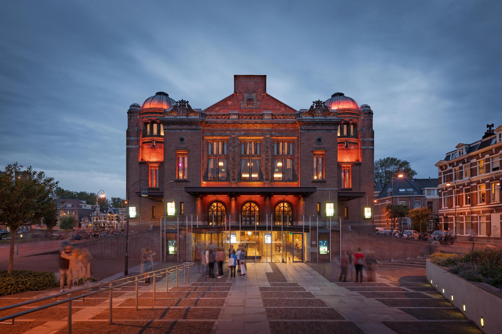 Gevel van theater en evenementenlocatie Stadsschouwburg Haarlem