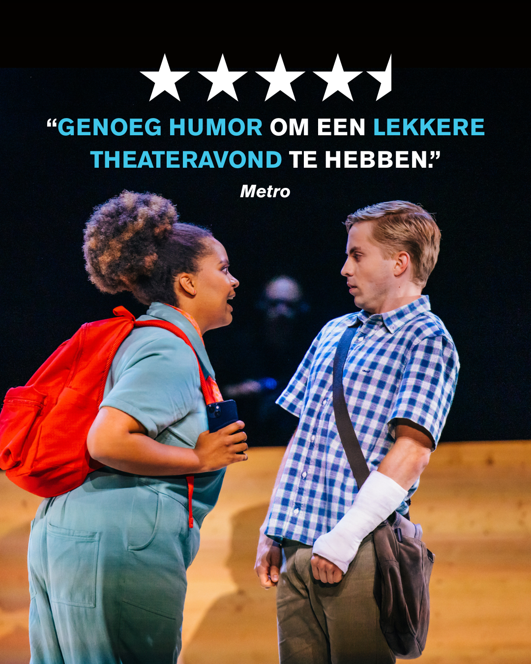 Dear Evan Hansen - acteurs op het podium met recensiequotes