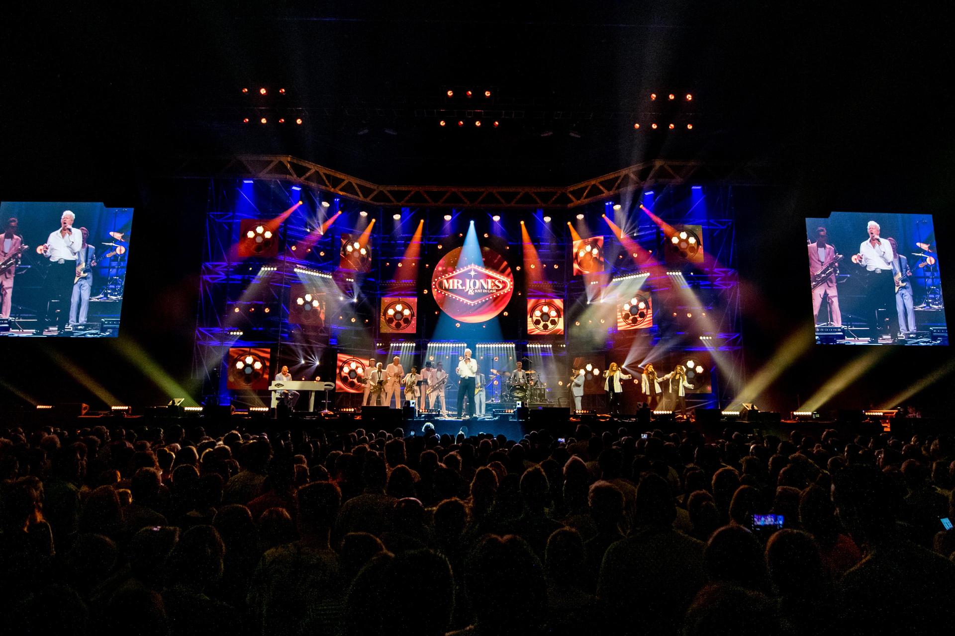 Mr. Jones op het podium © Ferdy Damman