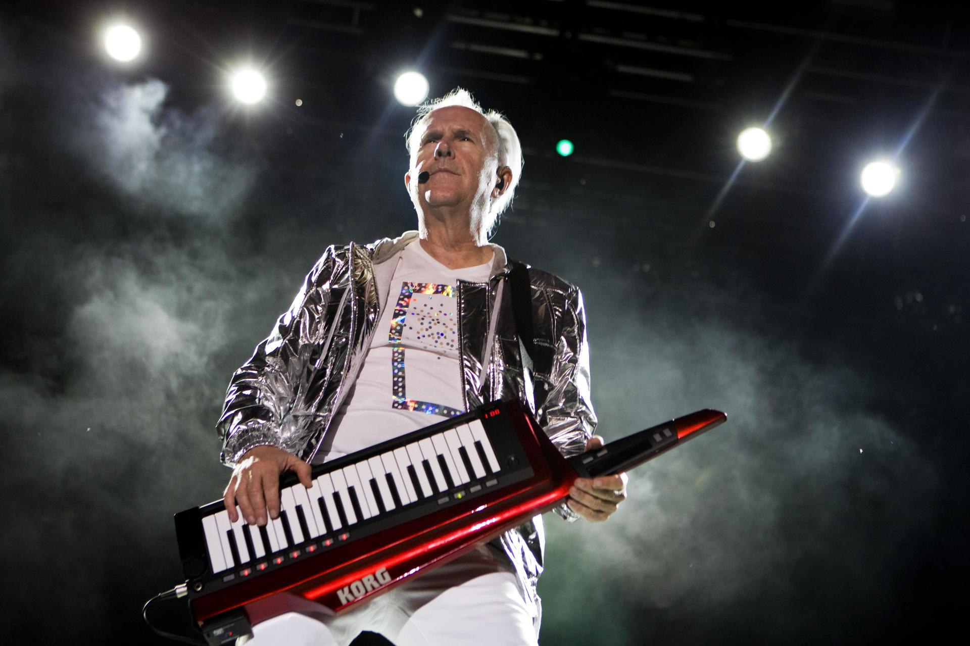 Howard Jones op het podium