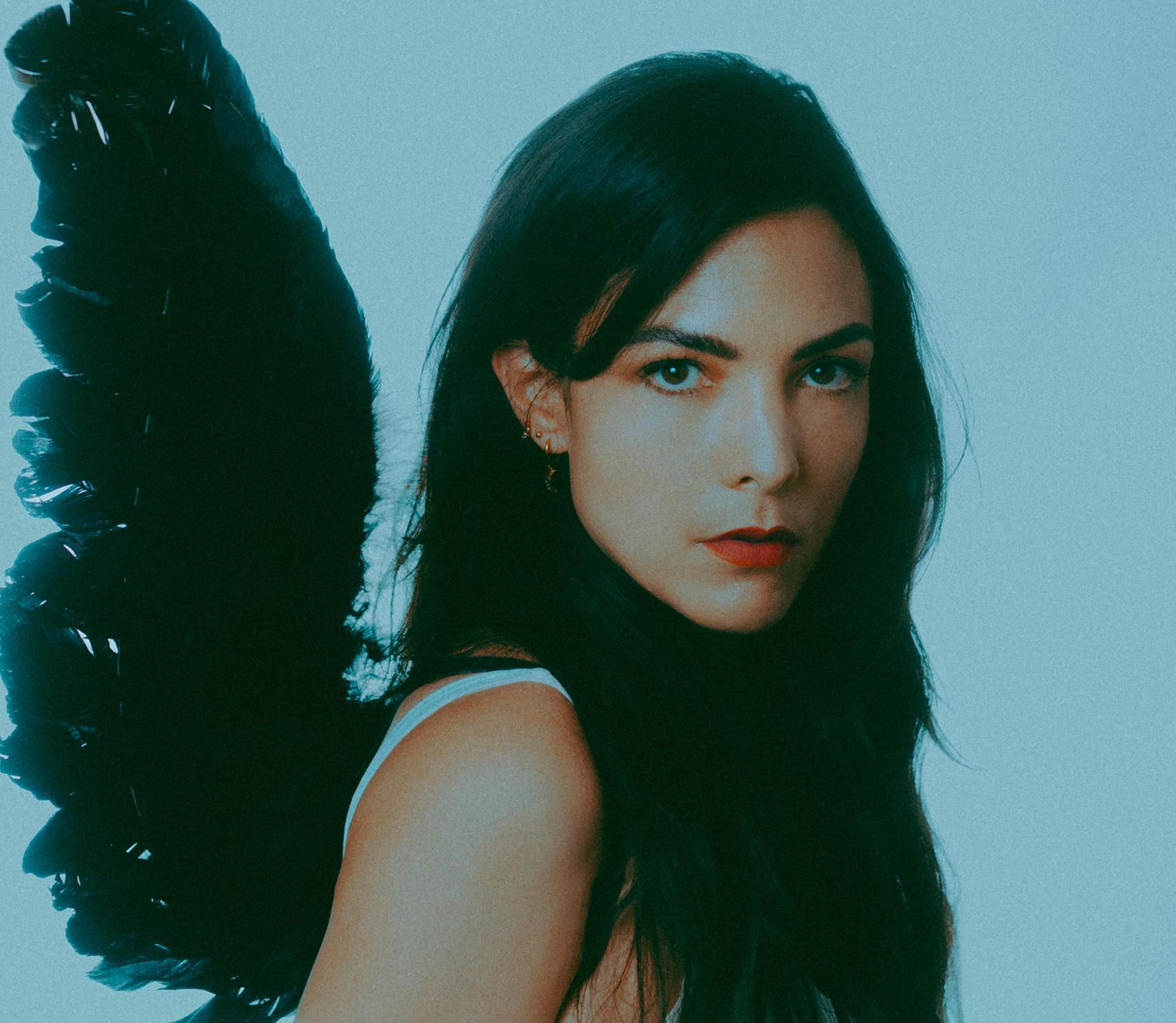 CARO - Dreamy pop en nieuwe songs | Returning to Innocence