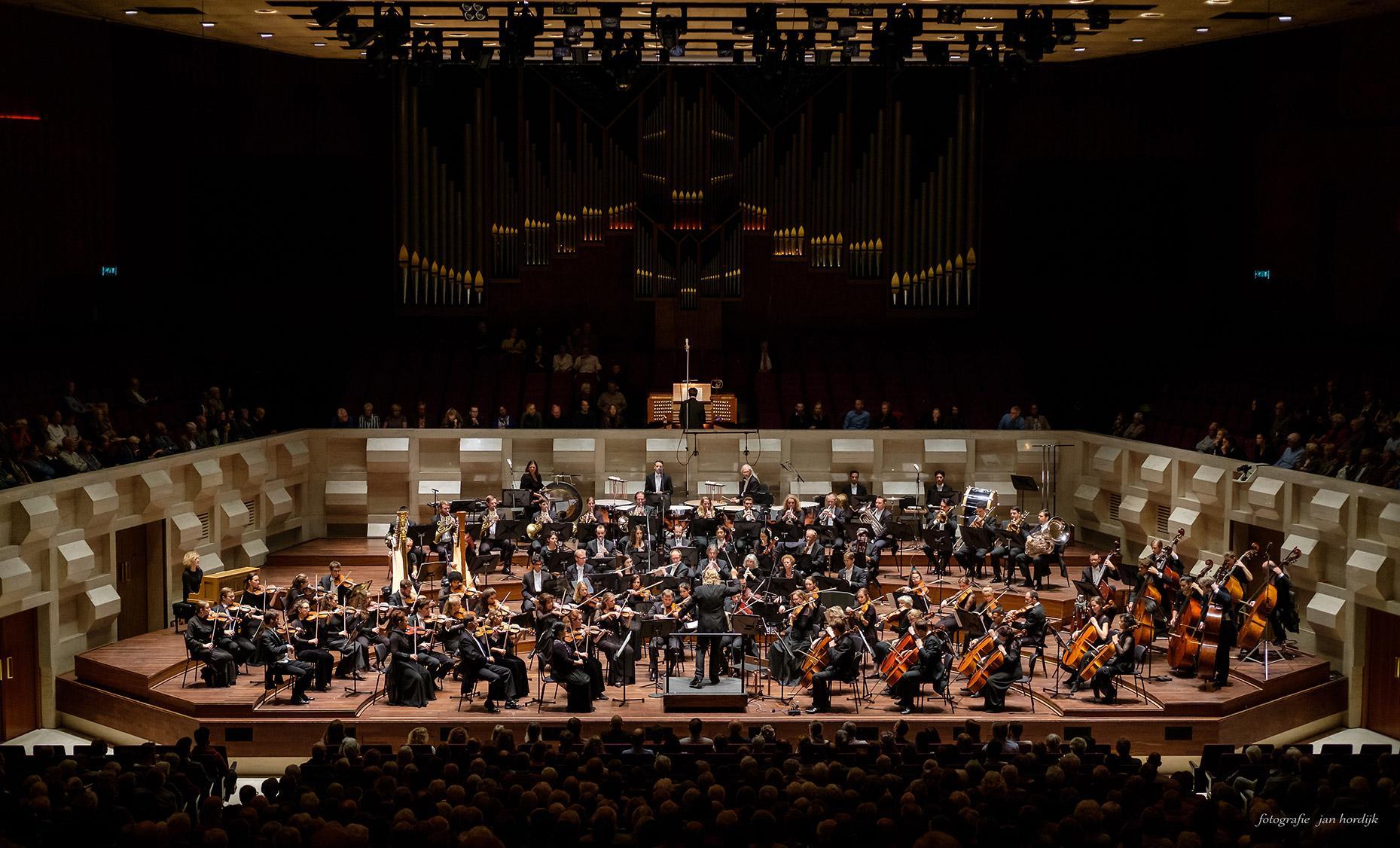 Sinfonia Rotterdam performs on stage