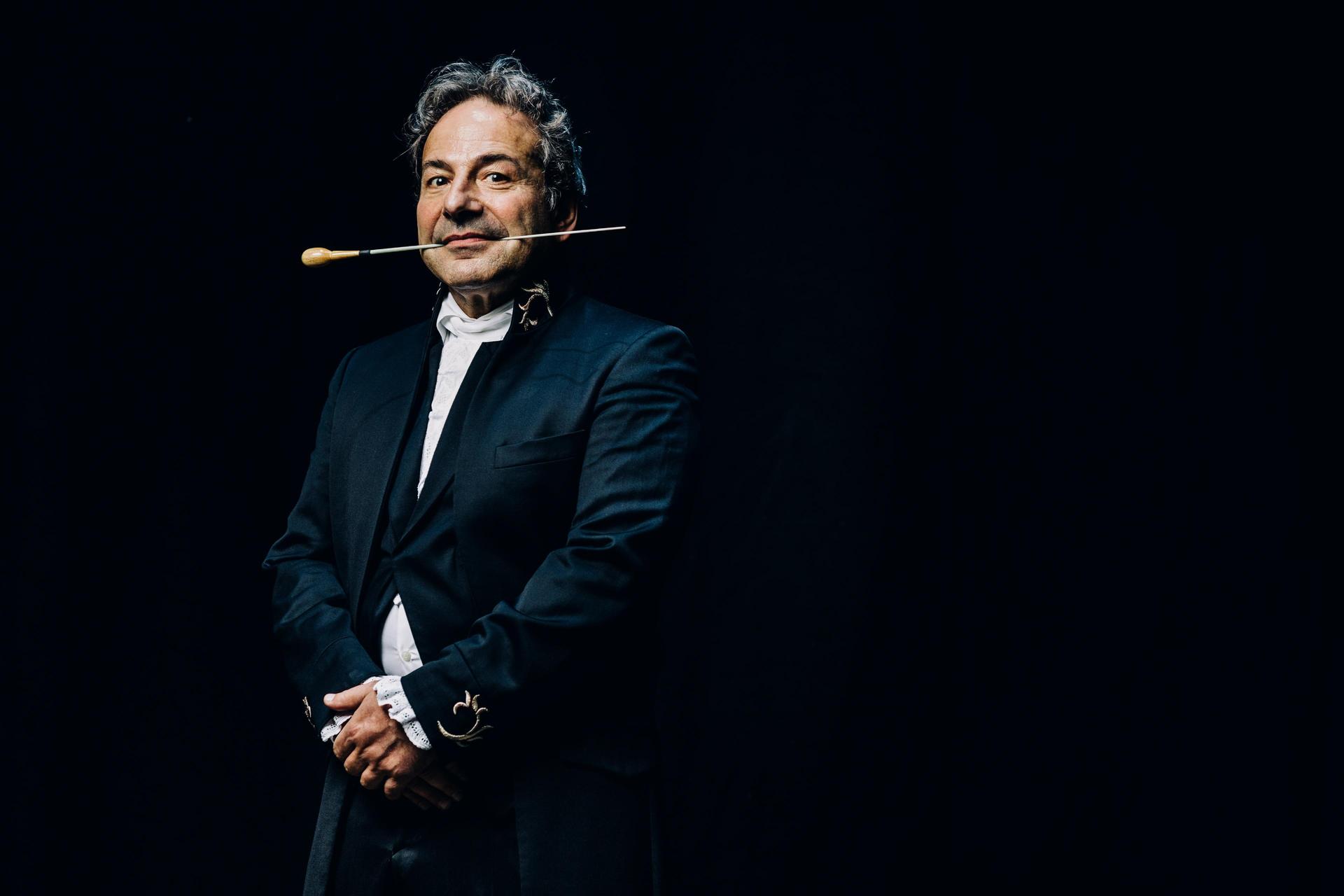 Jules van Hessen poseert