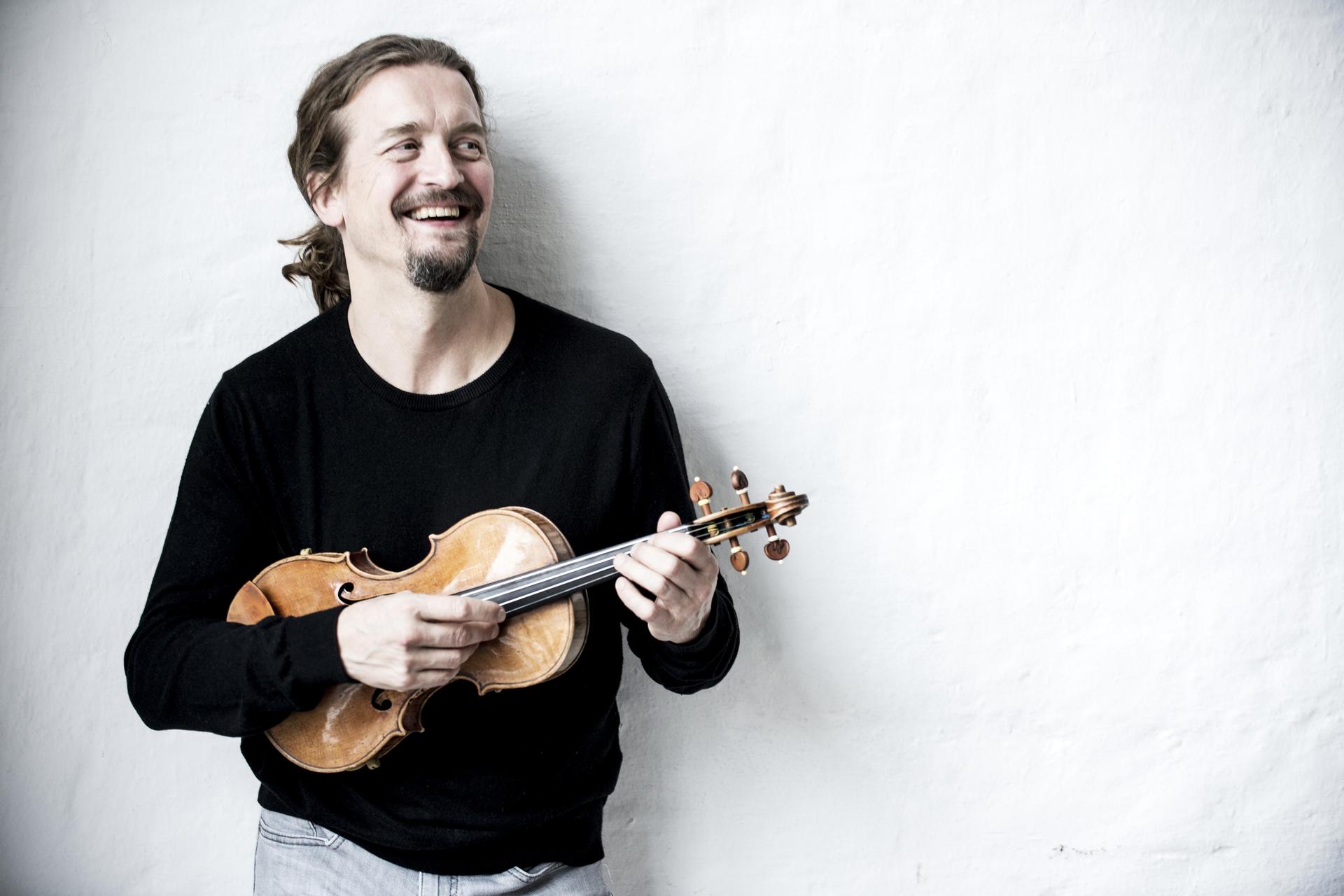 Christian Tetzlaff poseert