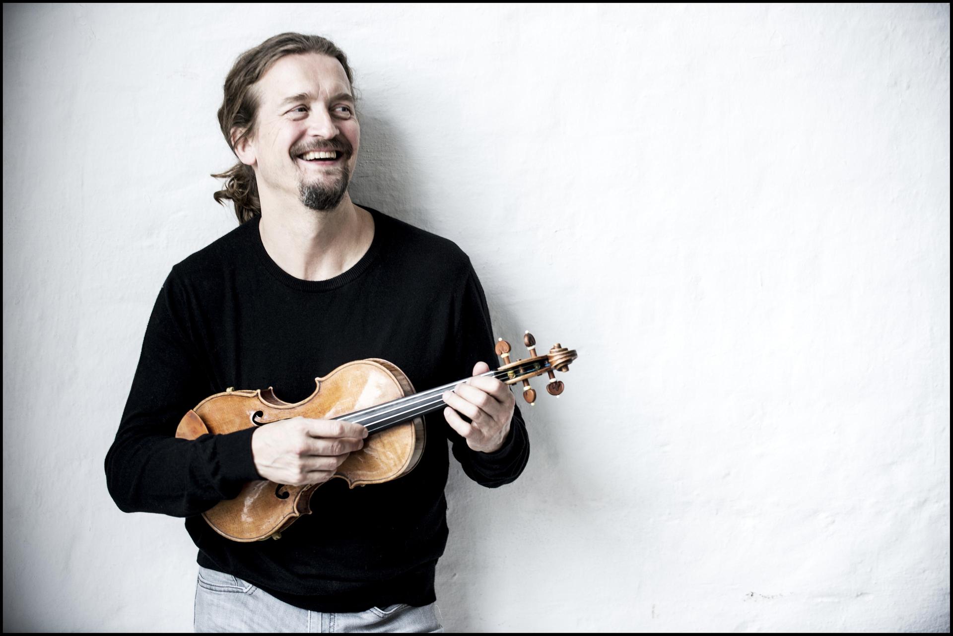 Christian Tetzlaff poseert