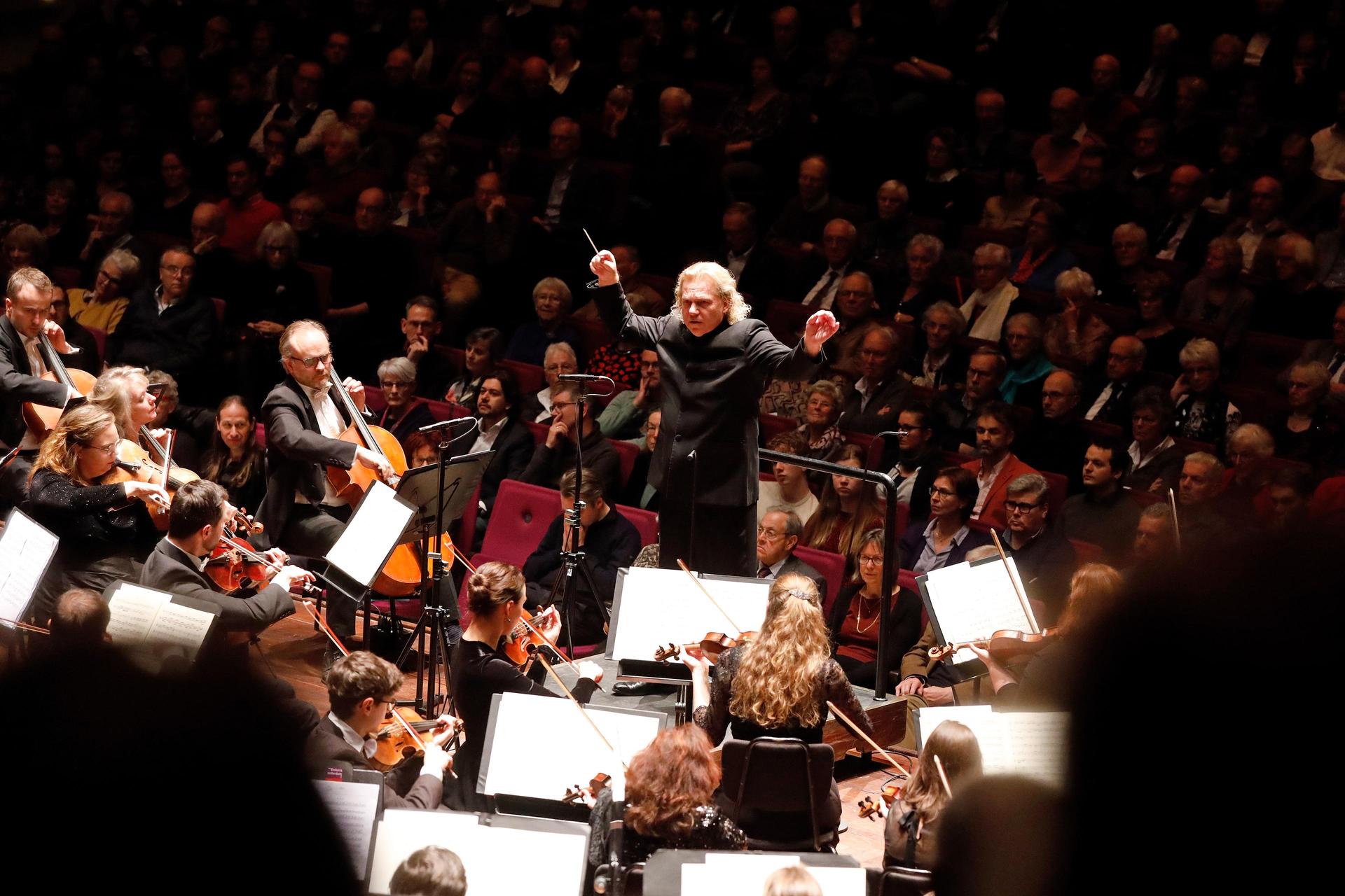 Sinfonia Rotterdam performs on stage