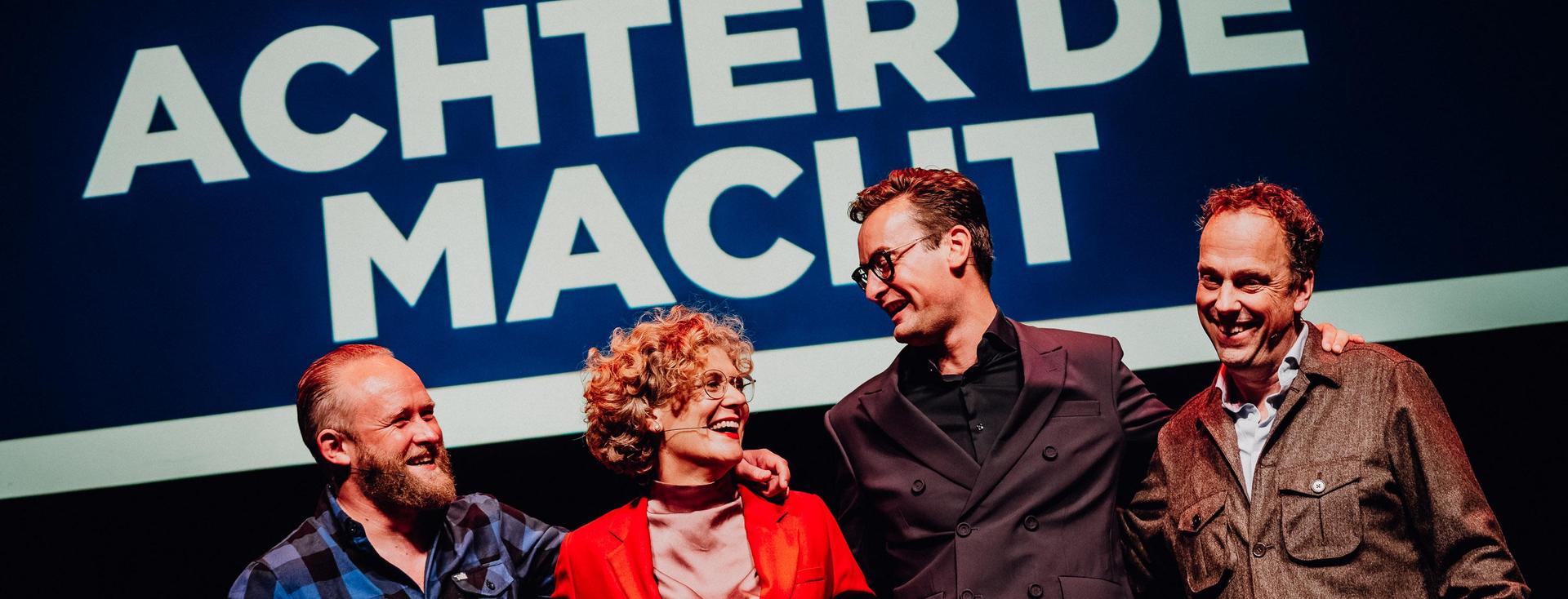 Scenefoto's Achter de Macht