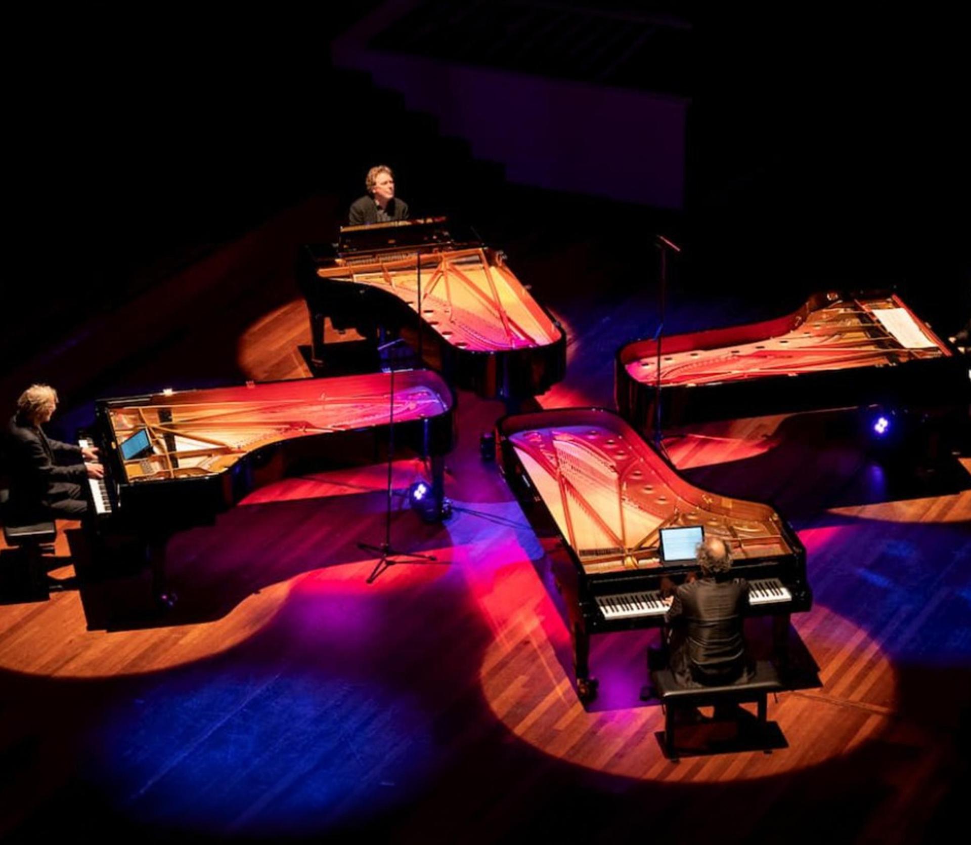 Simeon ten Holt’s Canto Ostinato - Voor vier concertvleugels