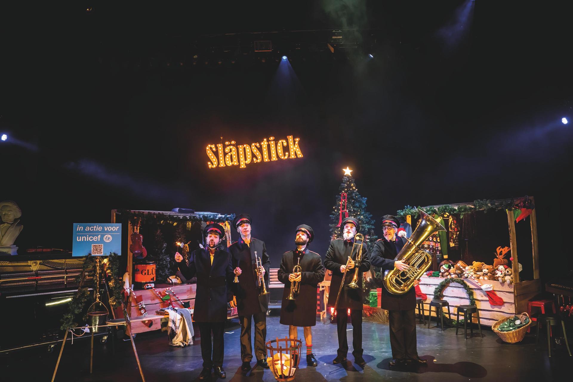 Scenefoto's Slapstick Kerstshow