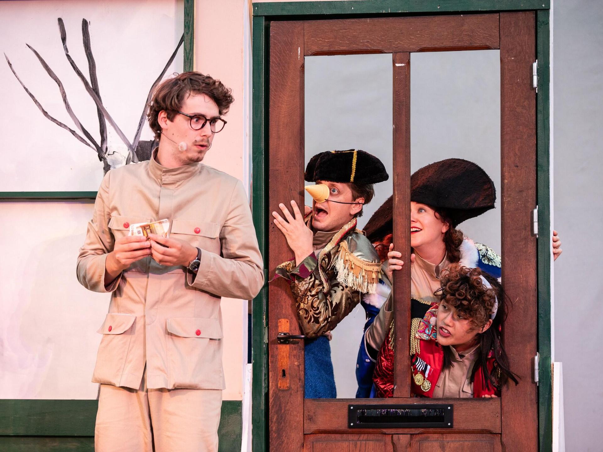 Dappere Drogist scenebeelden