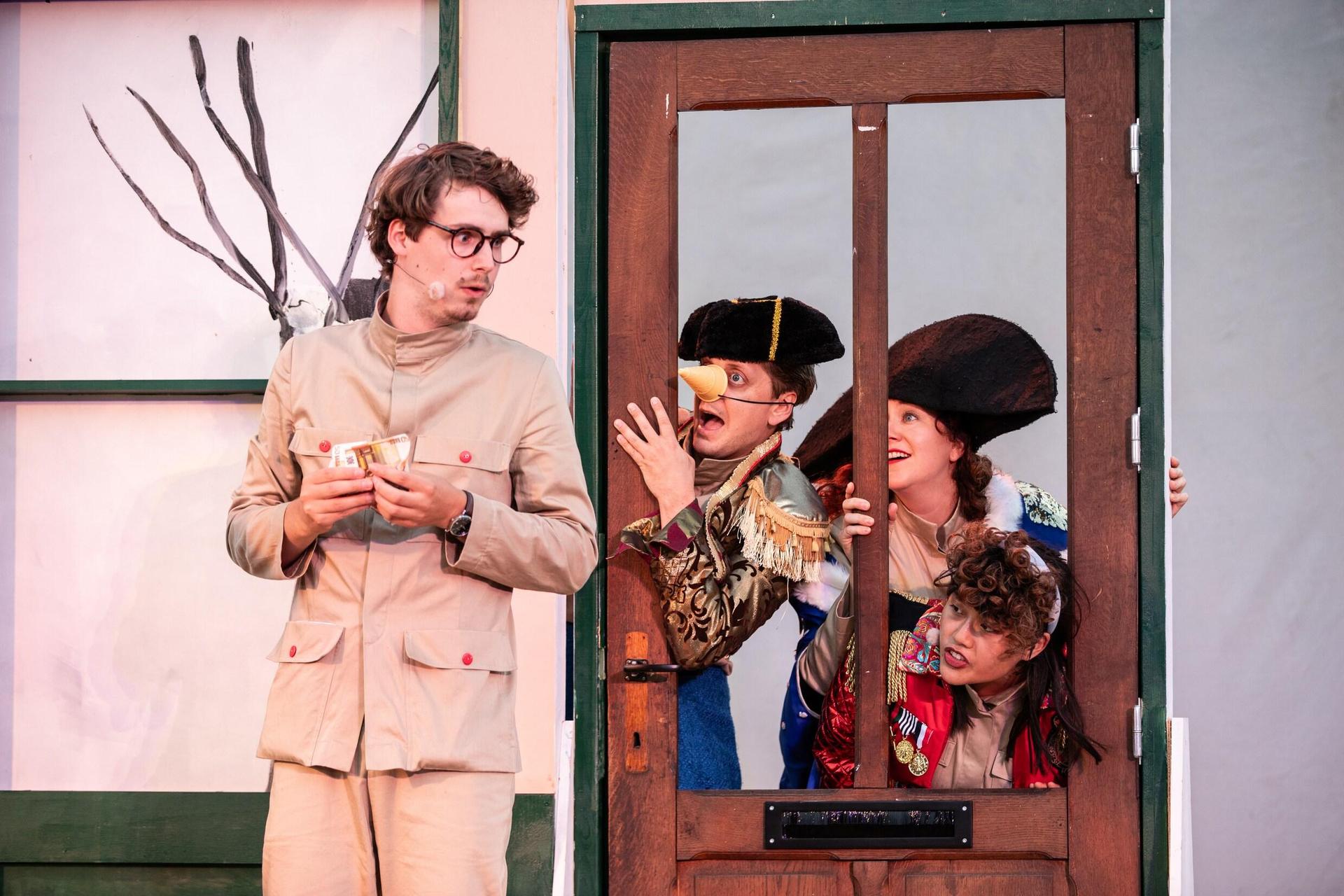 Dappere Drogist scenebeelden