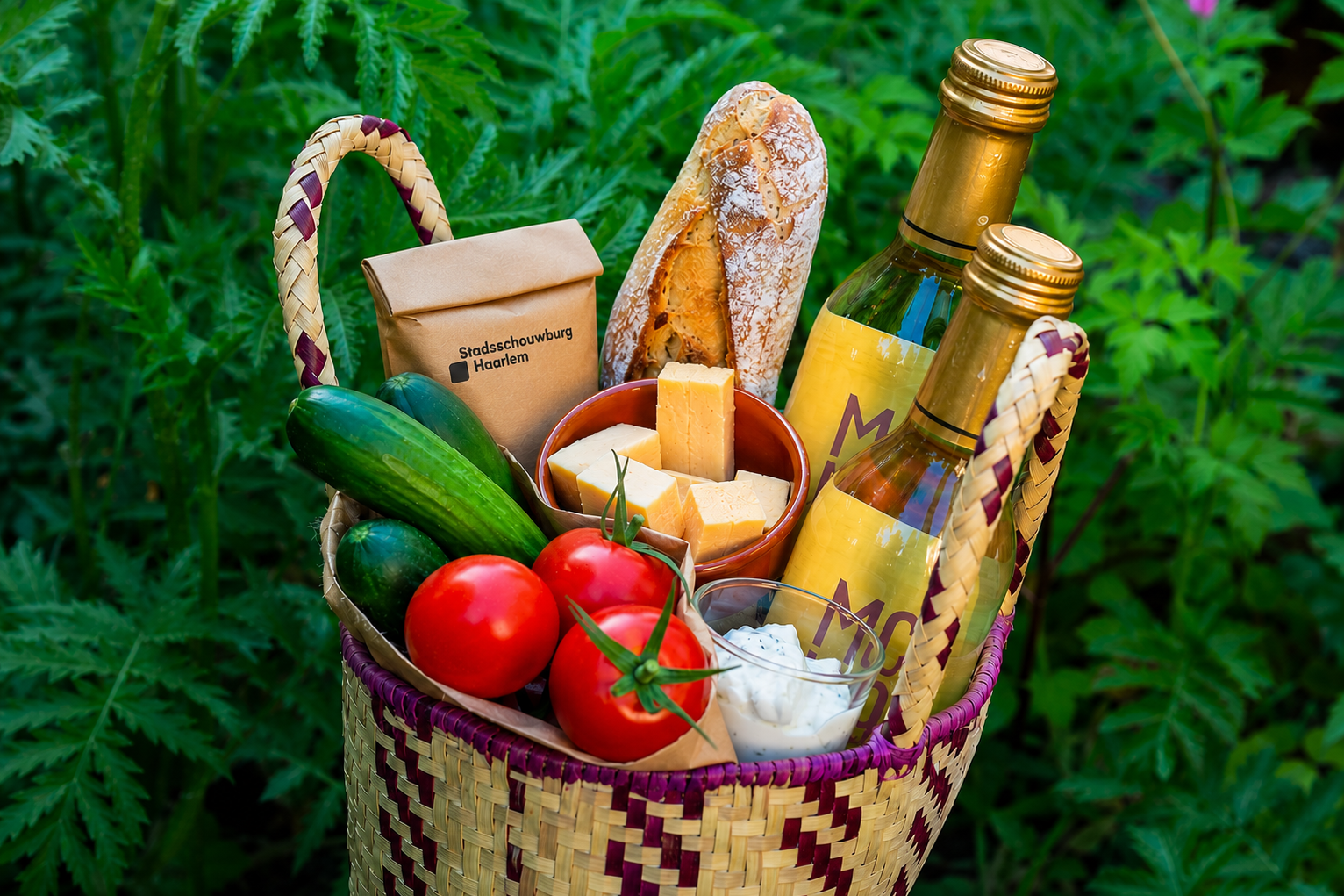 Picknickmandje voor tijdens de voorstelling bij de Held van Haarloheim
