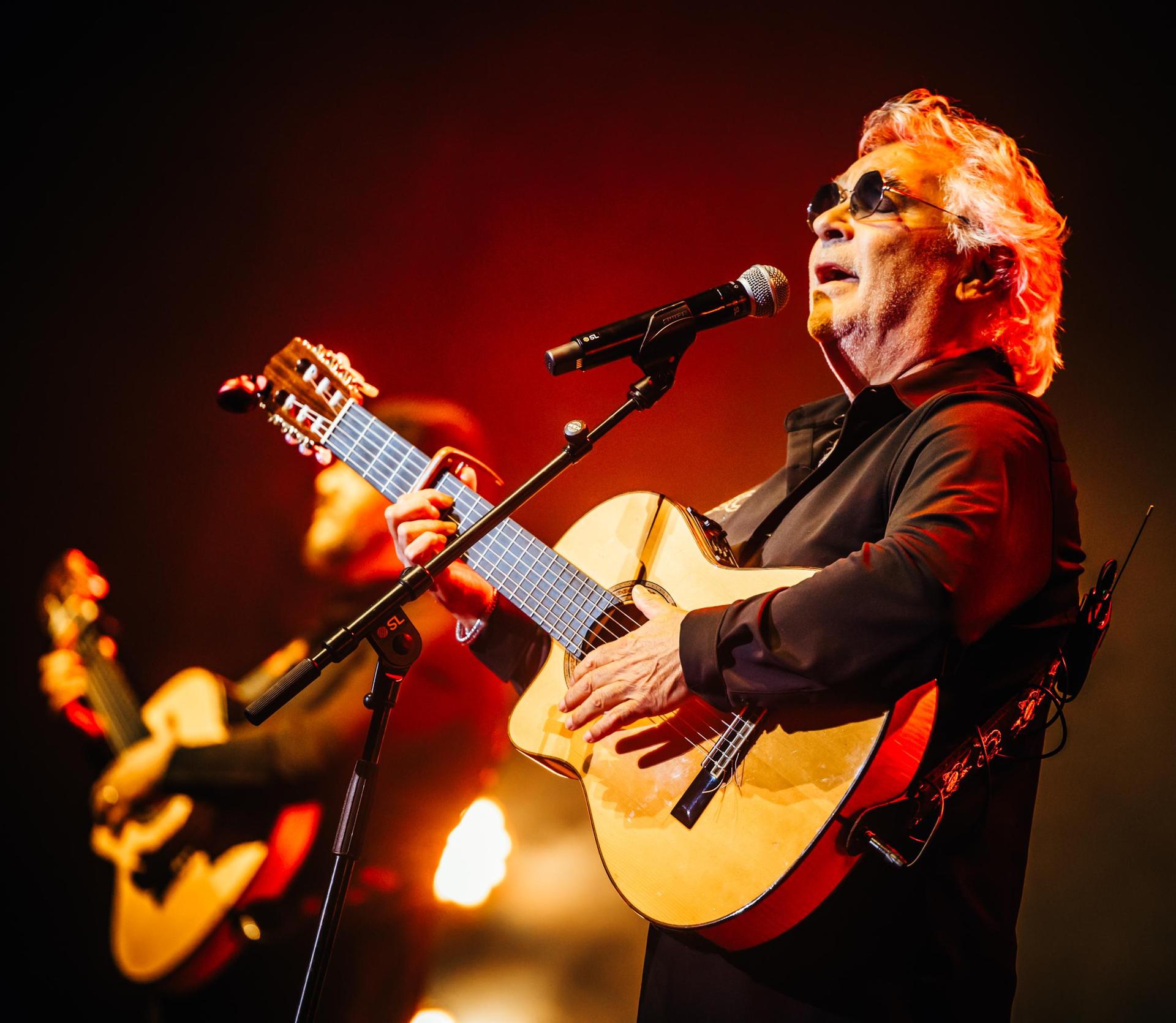 Gipsy Kings featuring Nicolas Reyes - Catalaanse rumba, flamenco en salsa