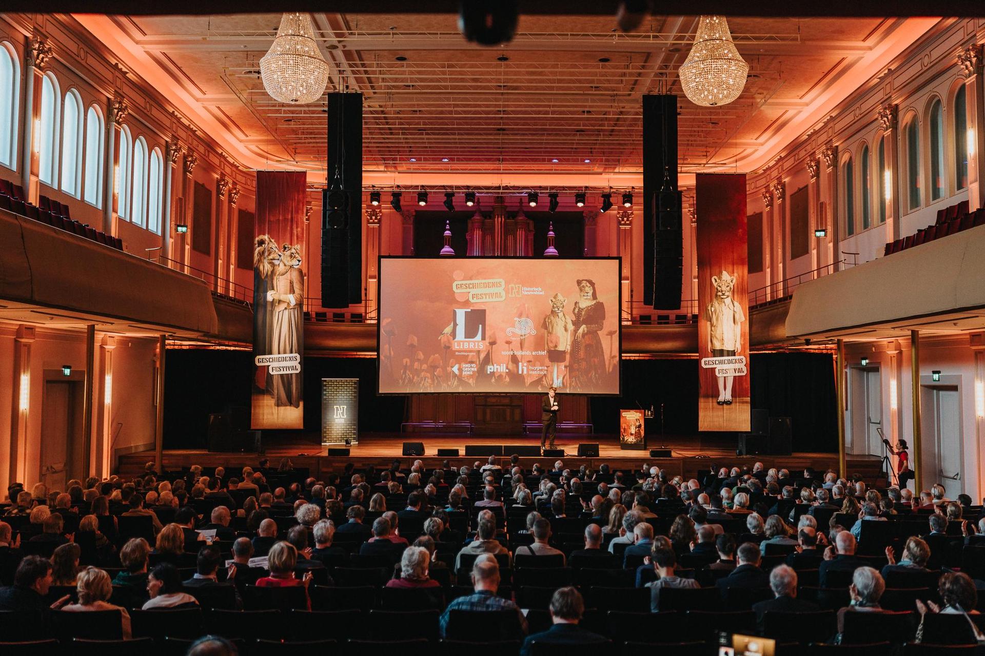 Live beeld van het Geschiedenisfestival in de PHIL