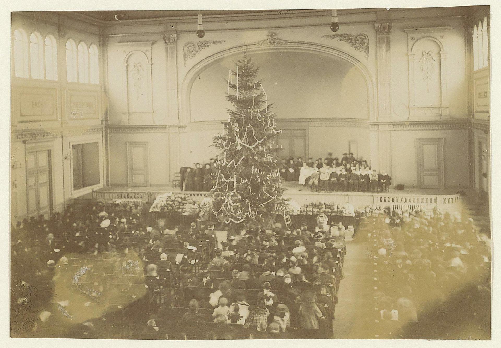 Foto's van de Grote Zaal