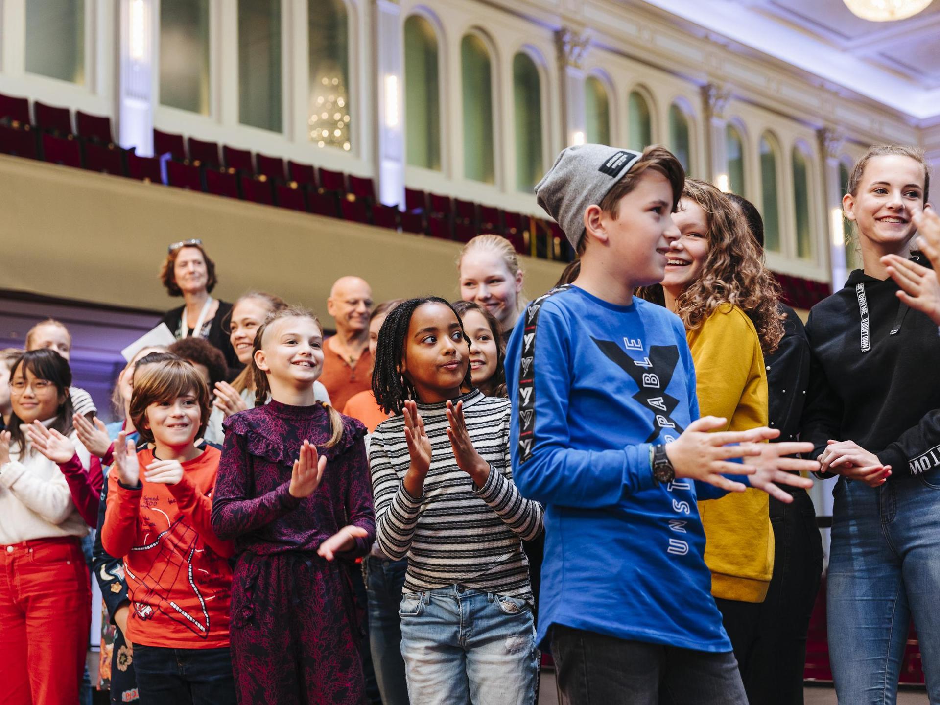 Kinderen in de Grote zaal