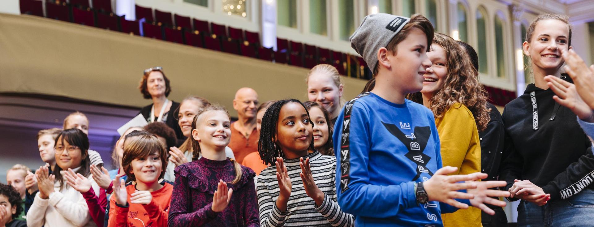Kinderen in de Grote zaal