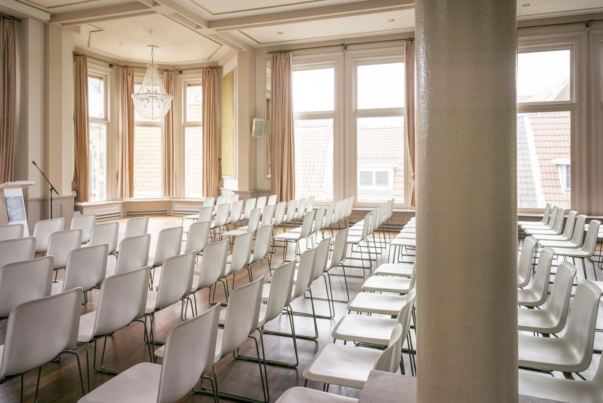 De Van Warmerdam Zaal van muziekhuis en evenementenlocatie PHIL in het centrum van Haarlem